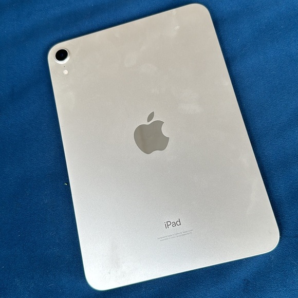 iPad Mini (6th generation) Silver 64GB - Picture 2 of 7